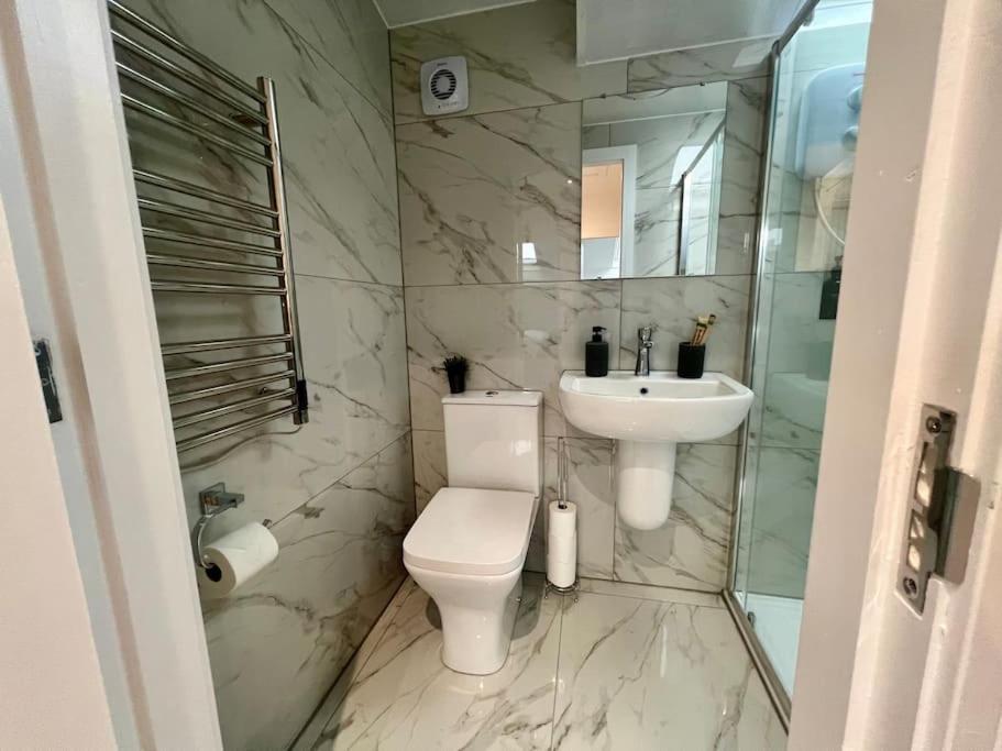 New 2 Bed Preston City Centre Flat - Sleeps 4 Zewnętrze zdjęcie